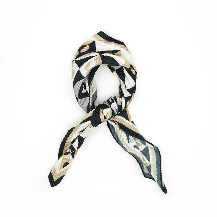 Crinkled ব্যান্ডানা S031 পরীক্ষা করুন