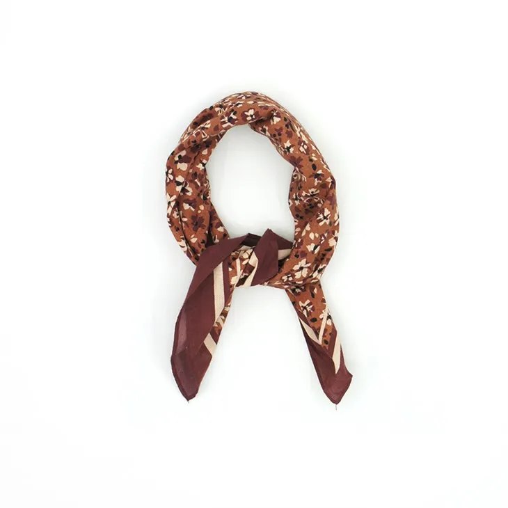 সুতি ফুলের ব্যান্ডানা এস 124