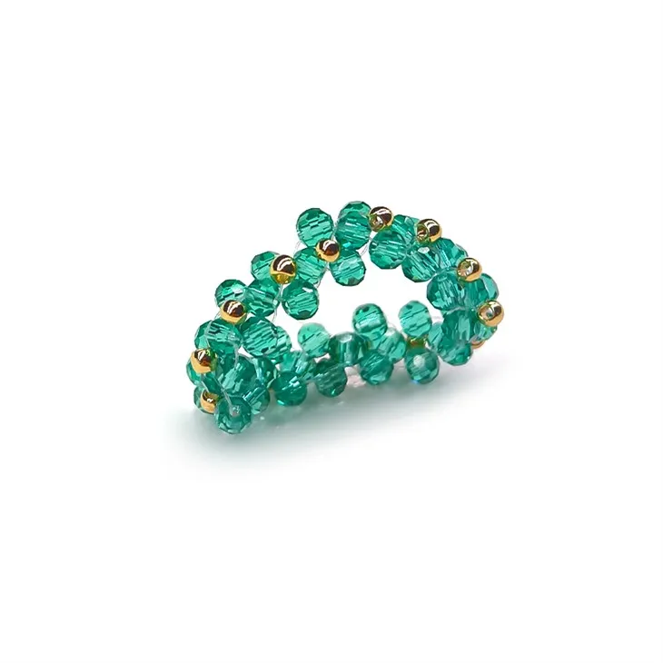 সবুজ স্তরযুক্ত রিং