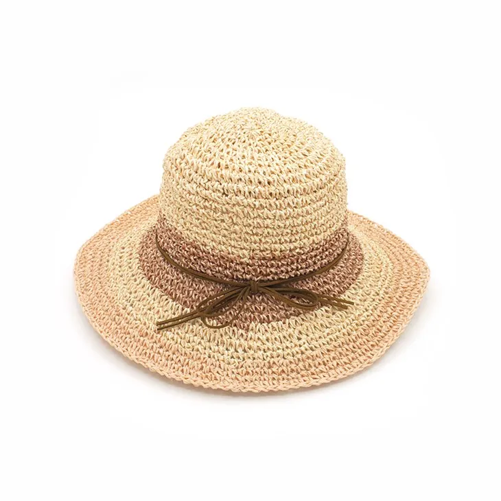 ভদ্রমহিলার খড়ের টুপি