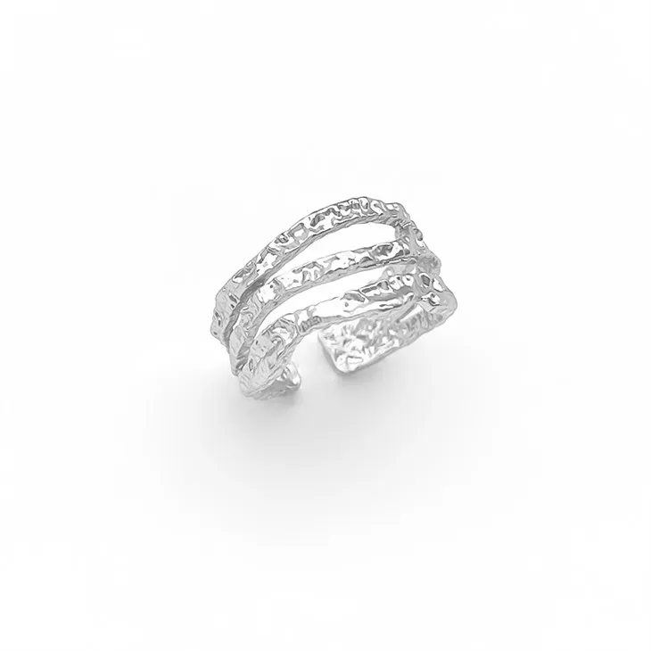 সিলভার ট্রিপল রিং